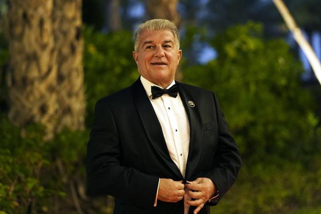 拉波尔塔再谈梅西离队：决策正确但时机成争议