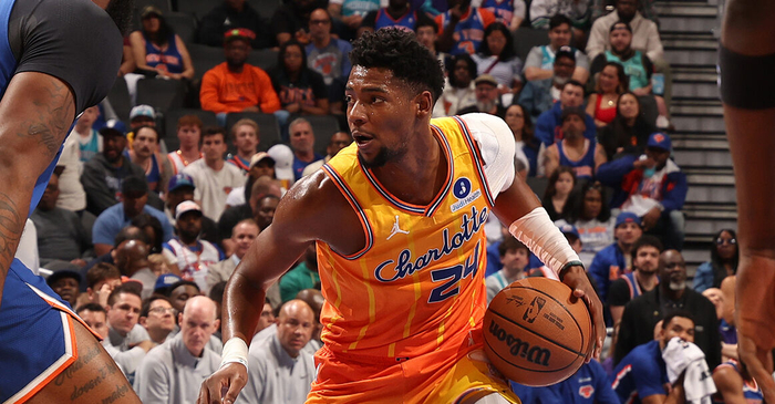 米勒高效21+8助黄蜂掀翻尼克斯 五连胜巩固东部第