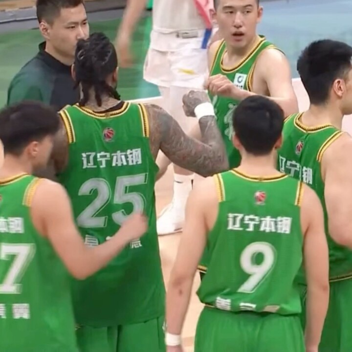 辽宁男篮末节失误致大逆转 乌戈换人成关键败笔