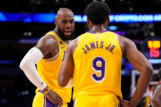 41岁詹姆斯单核带队创季后赛纪录 湖人主场大胜