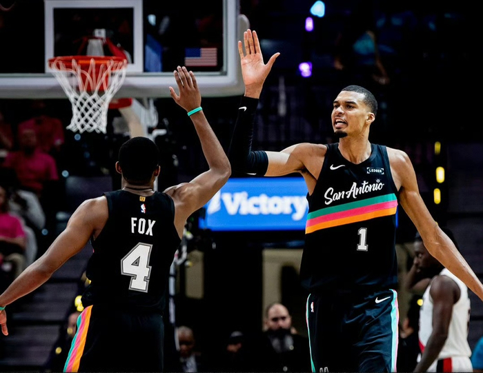 NBA季后赛意外球队鏖战升级 绿军雷霆马刺争夺冠